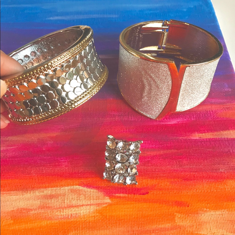 Super cute jewelry bundle!